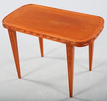 A table from AB Robert Ditzingers, from the first half of the 20th century.