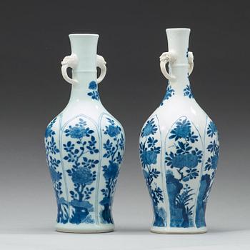 Two blue and white vases, Qing dynasty, Kangxi (1662-1722).