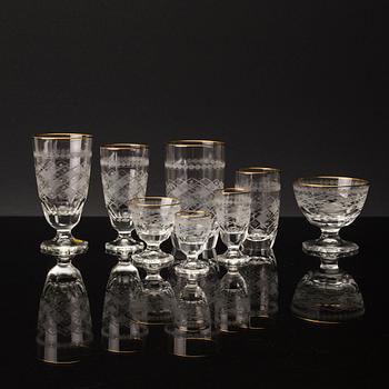 SERVIS, ca 93 delar, NGS Kosta glassliperi 1900-talets första hälft.