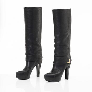 Louis Vuitton, stövlar, "Queen Grained Leather High Boots", storlek 37.
