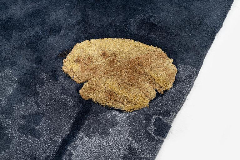 Denise Grünstein, matta "Folium", handtuftad, ca 270 x 230 cm, Ferreira de Sá, Portugal.