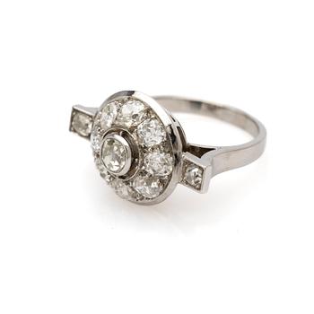 Ring, 18K guld med briljanter.
