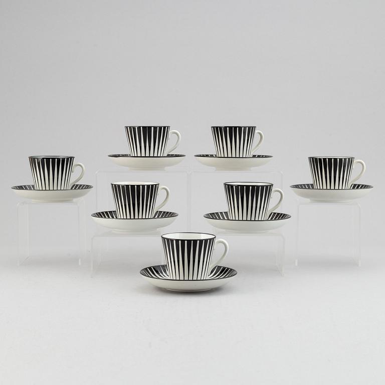 Eugen Trost, kaffekoppar med fat, 7 st, flintgods, "Zebra", Gefle.