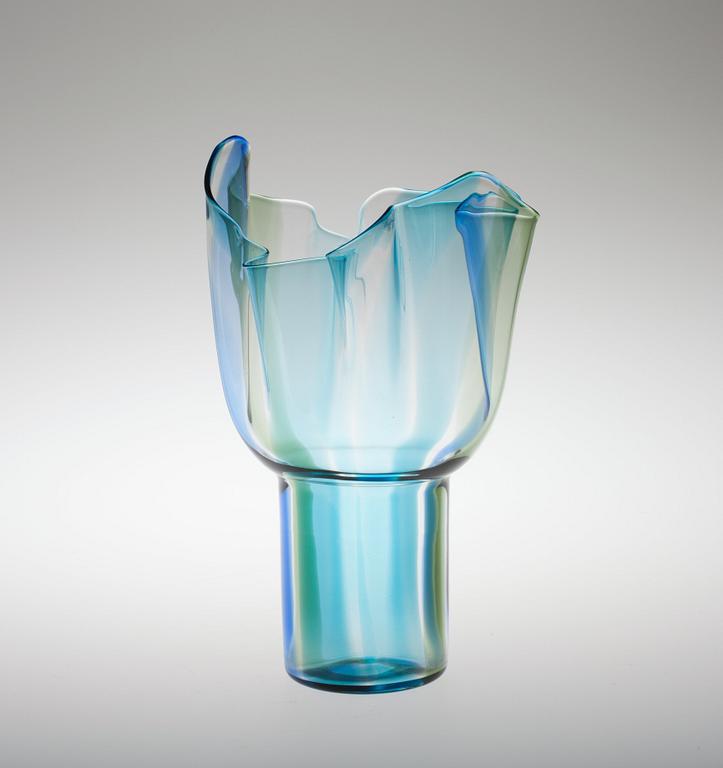 Timo Sarpaneva, A VASE.