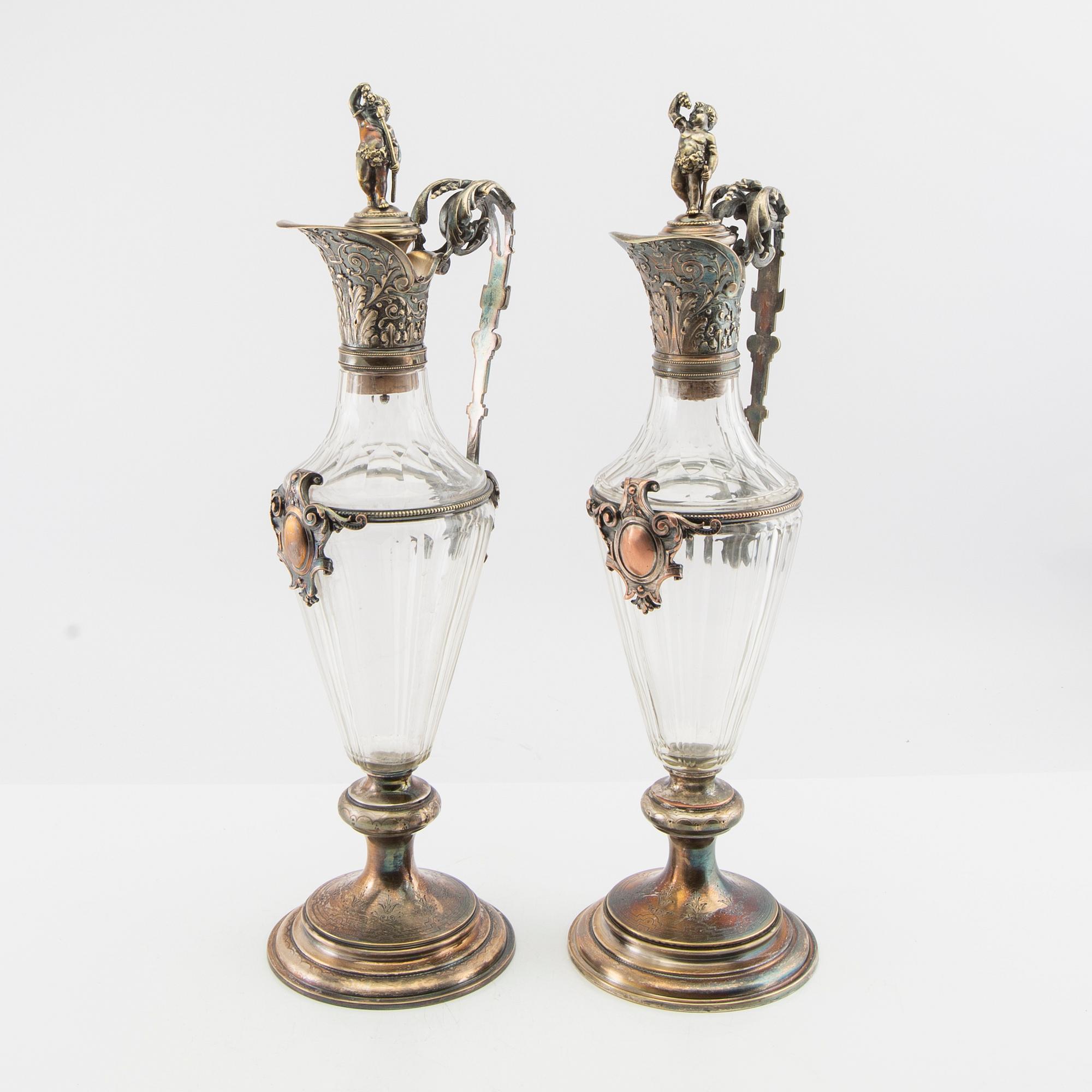 Vinkannor/karaffer ett par 1900-talets början.