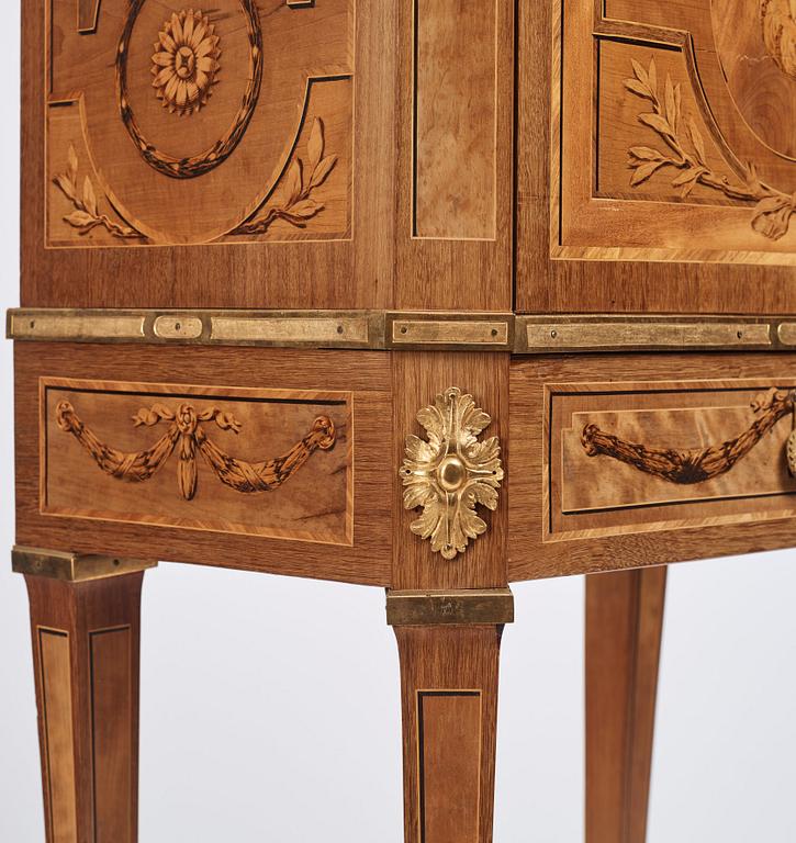 A Gustavian secretaire by George Haupt.