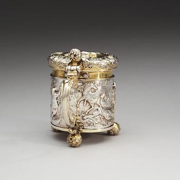 A Swedish 17th century parcel-gilt tankard, makers mark of Nicolaus Breuman, Stockholm (-1666-1676(1677-)).