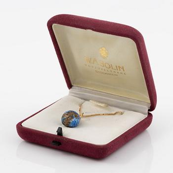 Hänge i form av ägg 18K guld med emalj, W.A. Bolin.