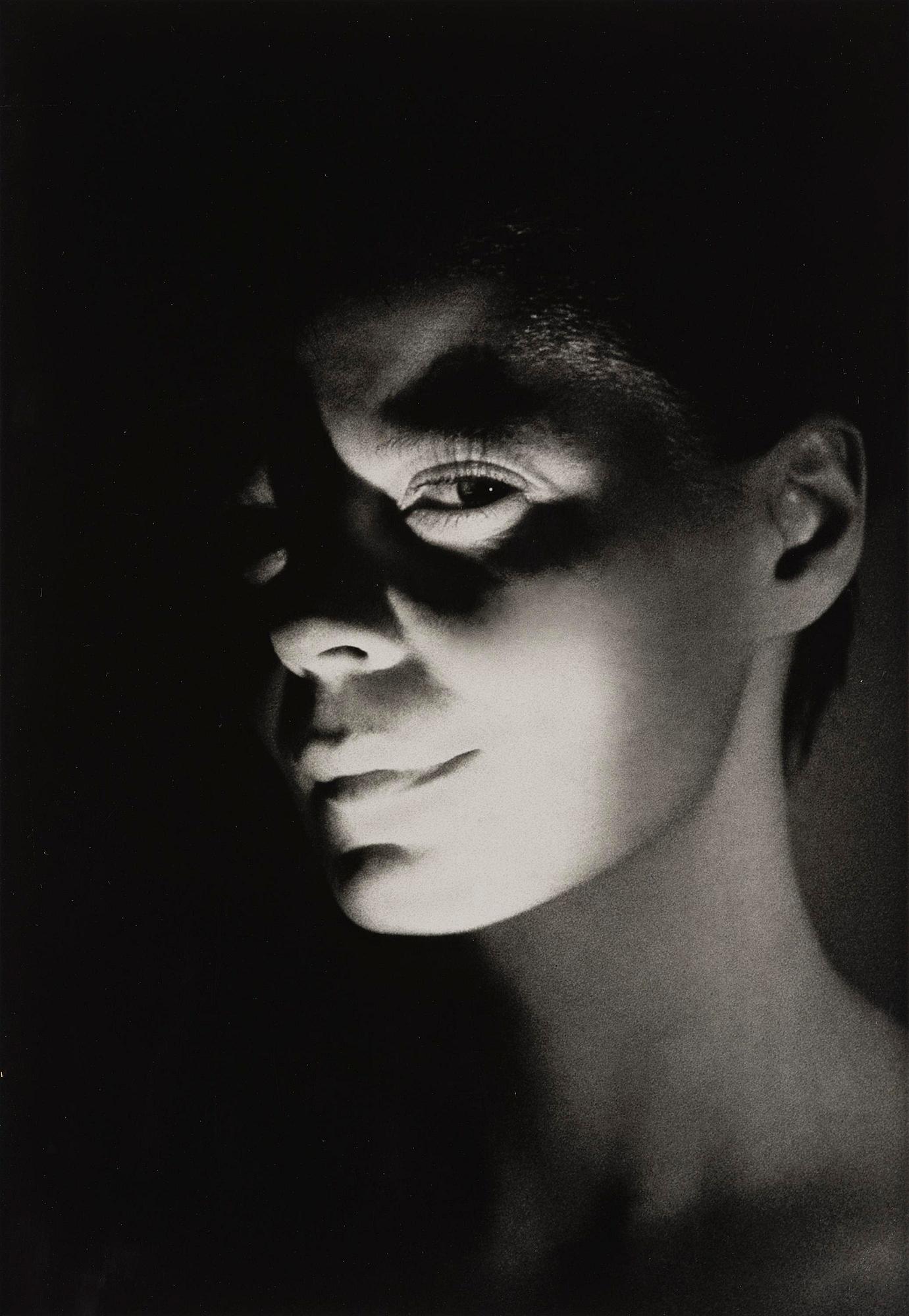 Eva Klasson, "Prise de vue, Paris", 1975.
