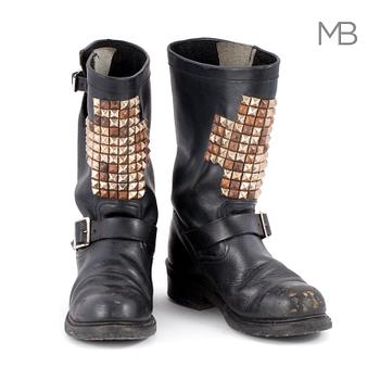 213. BOOTS, a pair of men´s black leather boots, size US 9.