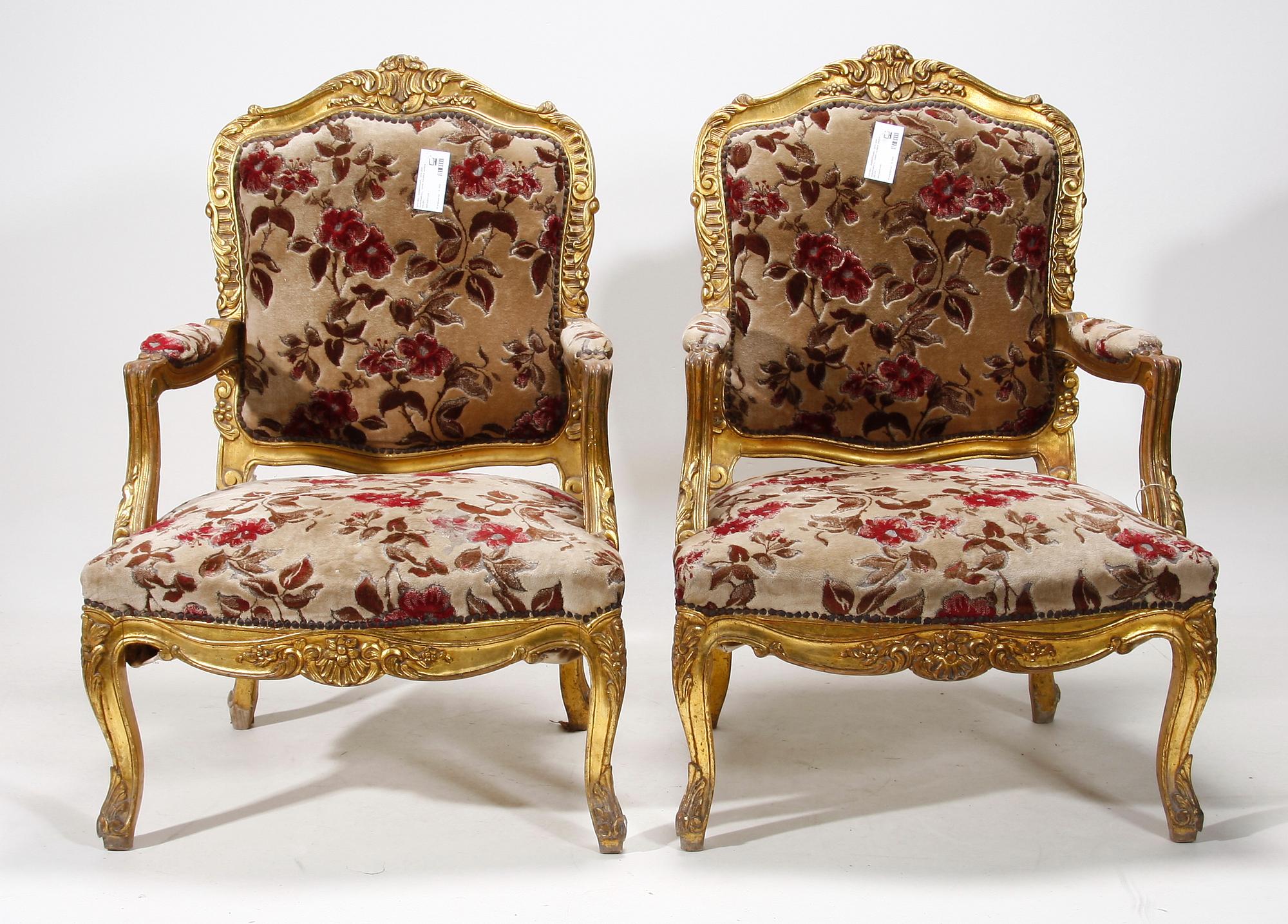 KARMSTOLAR, ett par, rokokostil, 1800-talets andra hälft.