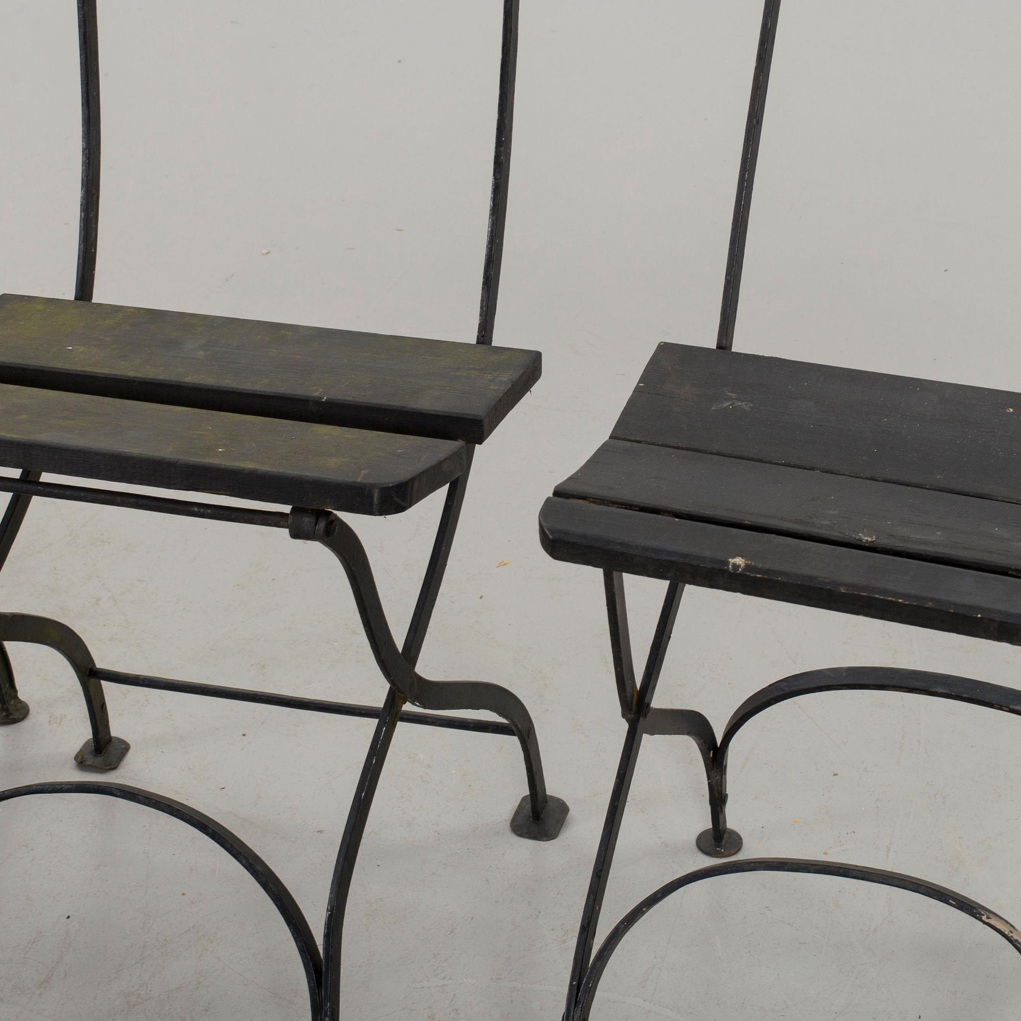 TRÄDGÅRDSSTOLAR, 4 st snarlika, 1900-talets första hälft.