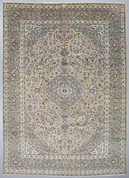 Matto, Kashan, signed Isfahanian, ca 404 x 280 cm.