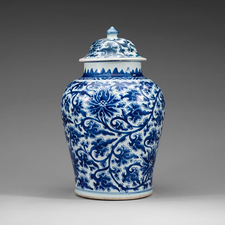 A large blue and white jar with cover, Ming dynasty, 17th Century.