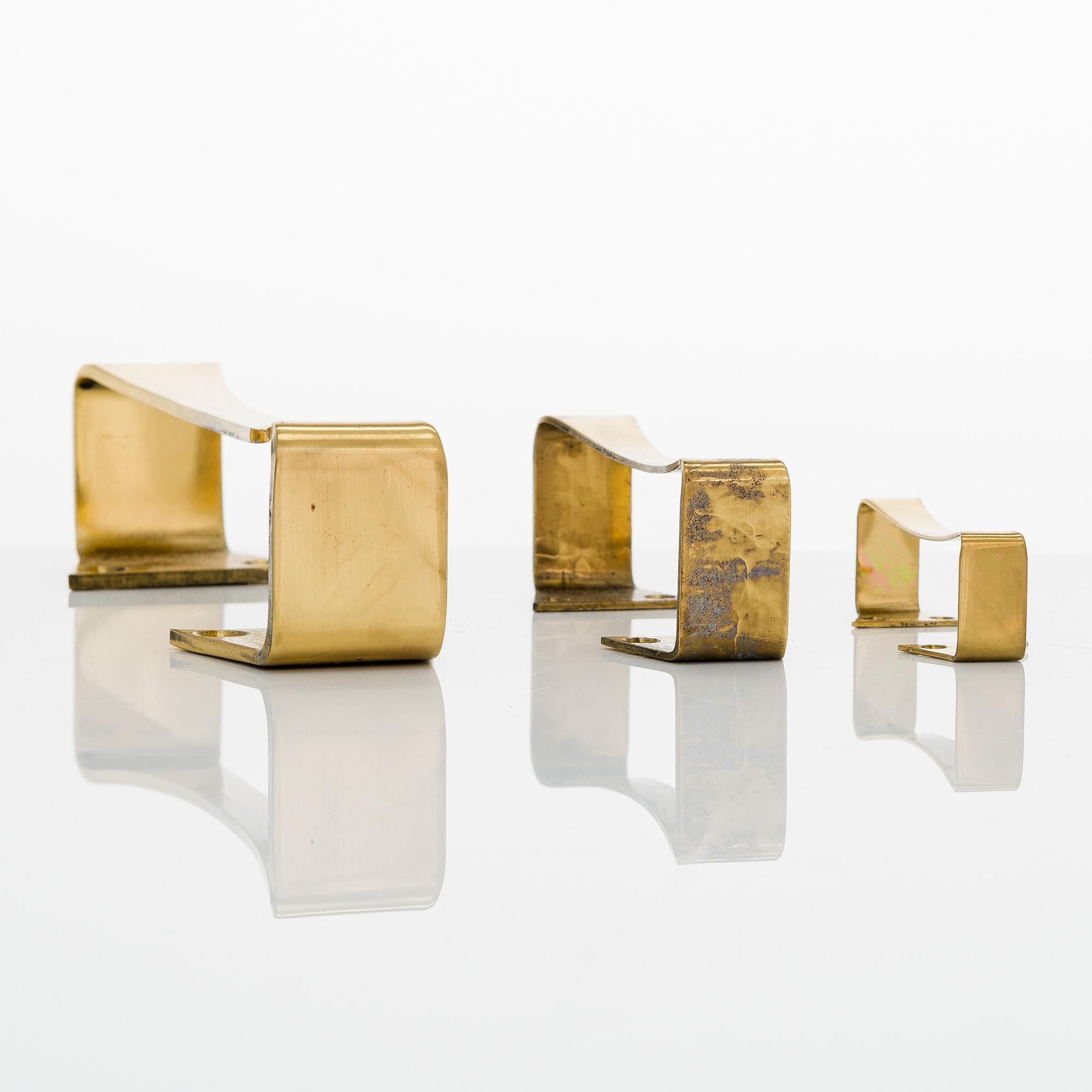 AULIS LEINONEN, Set of 32 door handles 'Ara' for Auran Rautateollisuus  1960/1970's.
