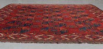 MATTO, Antique Ersari, ca 235,5 x 197 cm. (as well as  4-14,5 cm flat weave at the ends).