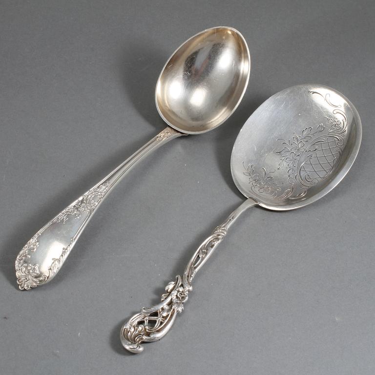 PARTI SILVER, 8 delar, 1800-talets samt 1900-talets första hälft, total vikt 586 g.