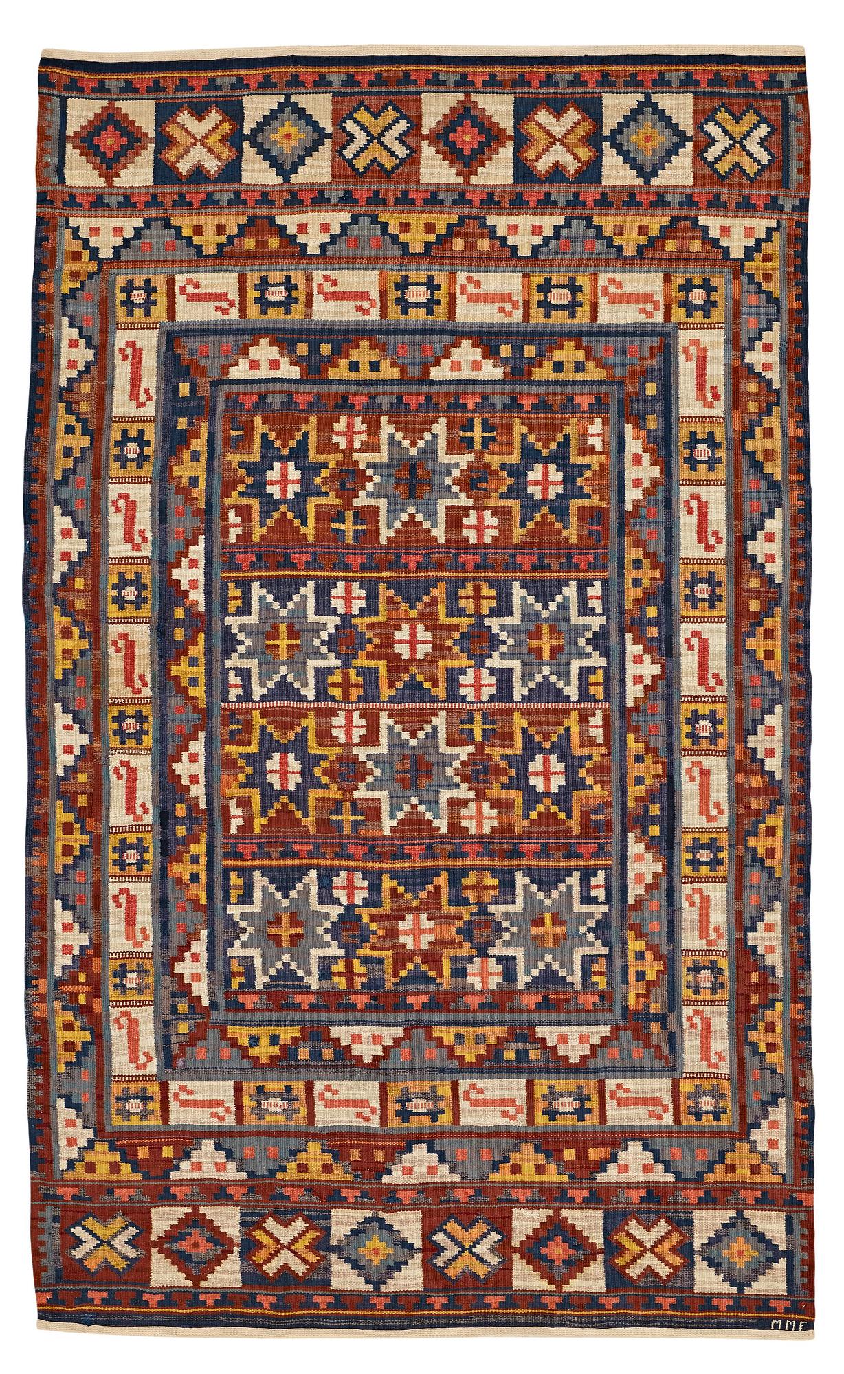 Märta Måås-Fjetterström, Matto, flat weave, ca 302-306 x 179,5-185,5 cm, signed MMF.