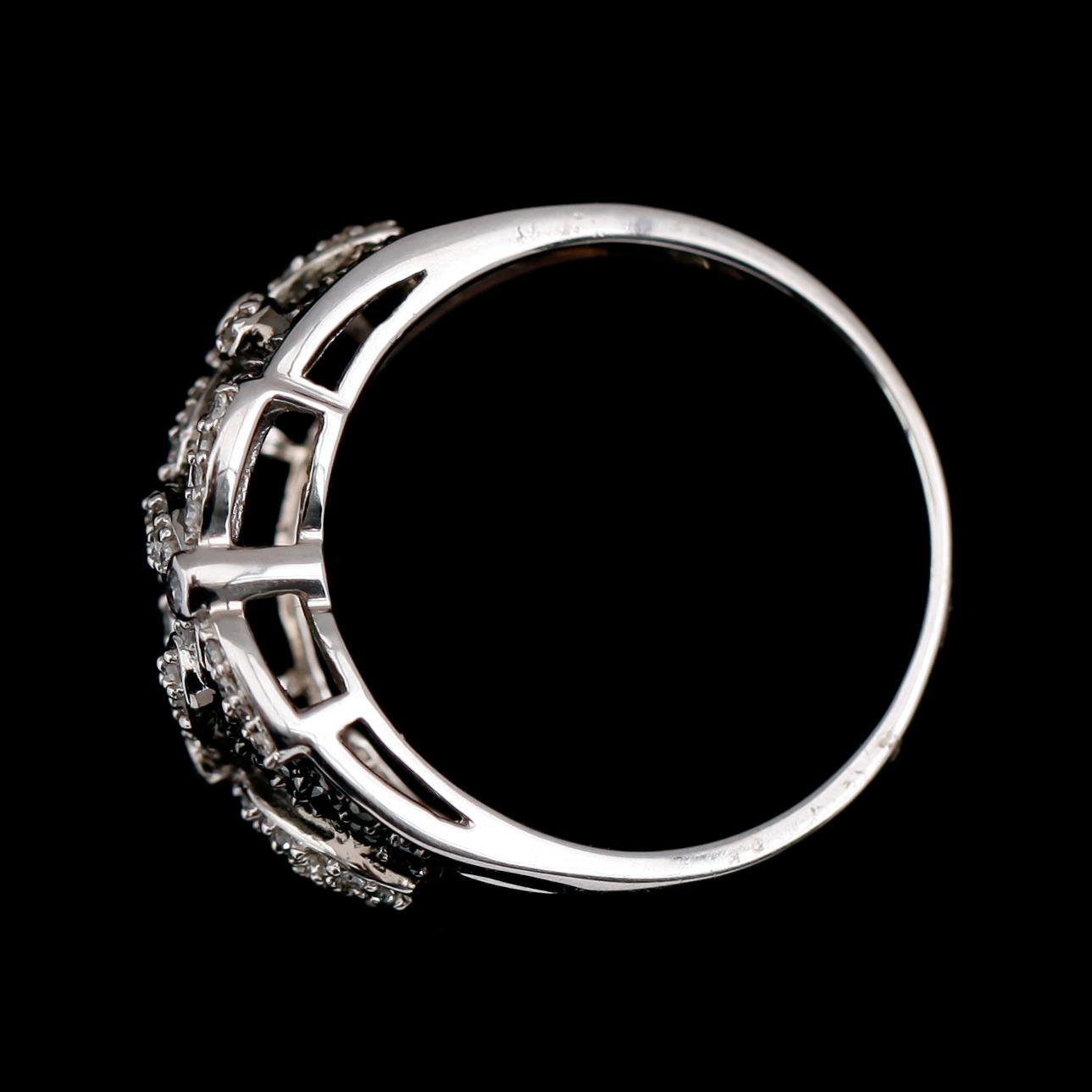 RING, 14 k vitguld, briljantslipade diamanter tot 0.50 ct.