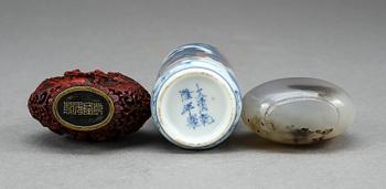 SNUSFLASKOR, 3 st, Kina, trol 1900-tal.