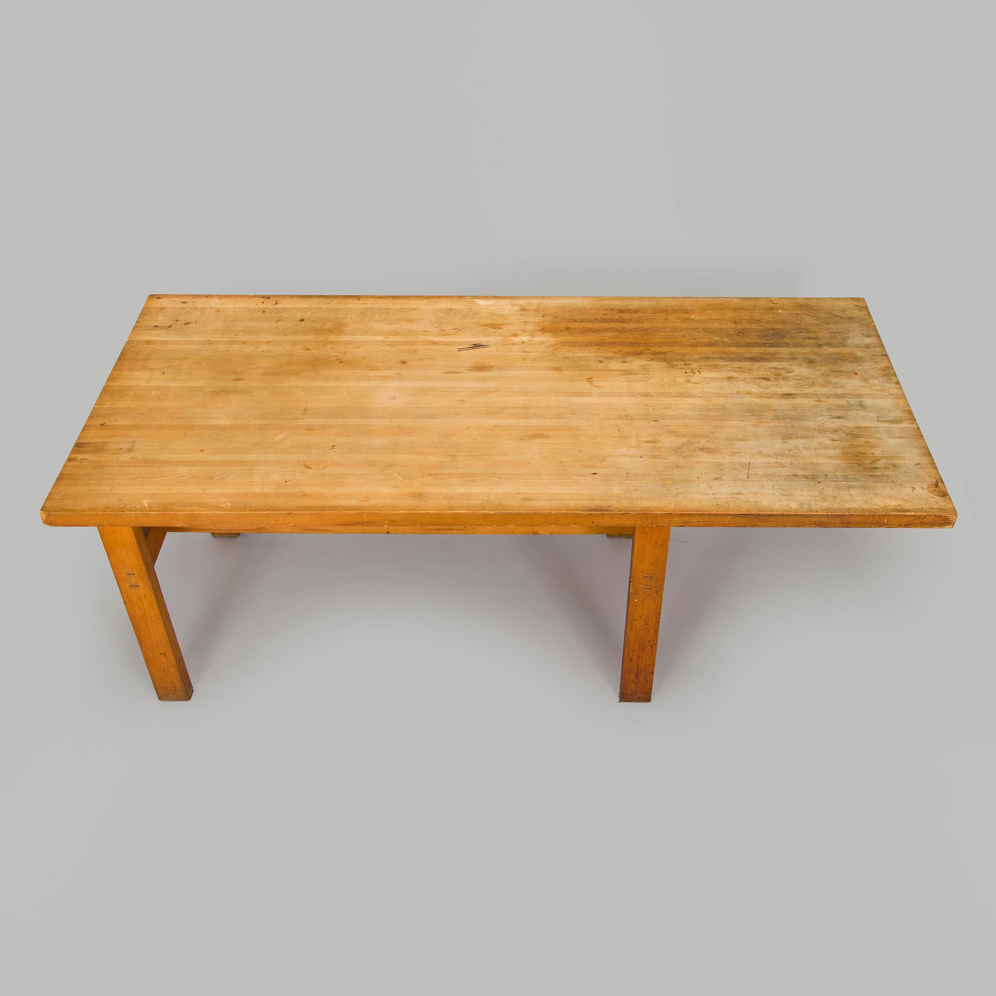 Olavi Hänninen, matbord för HMN Huonekalu Mikko Nupponen, Lahtis, 1960-tal.