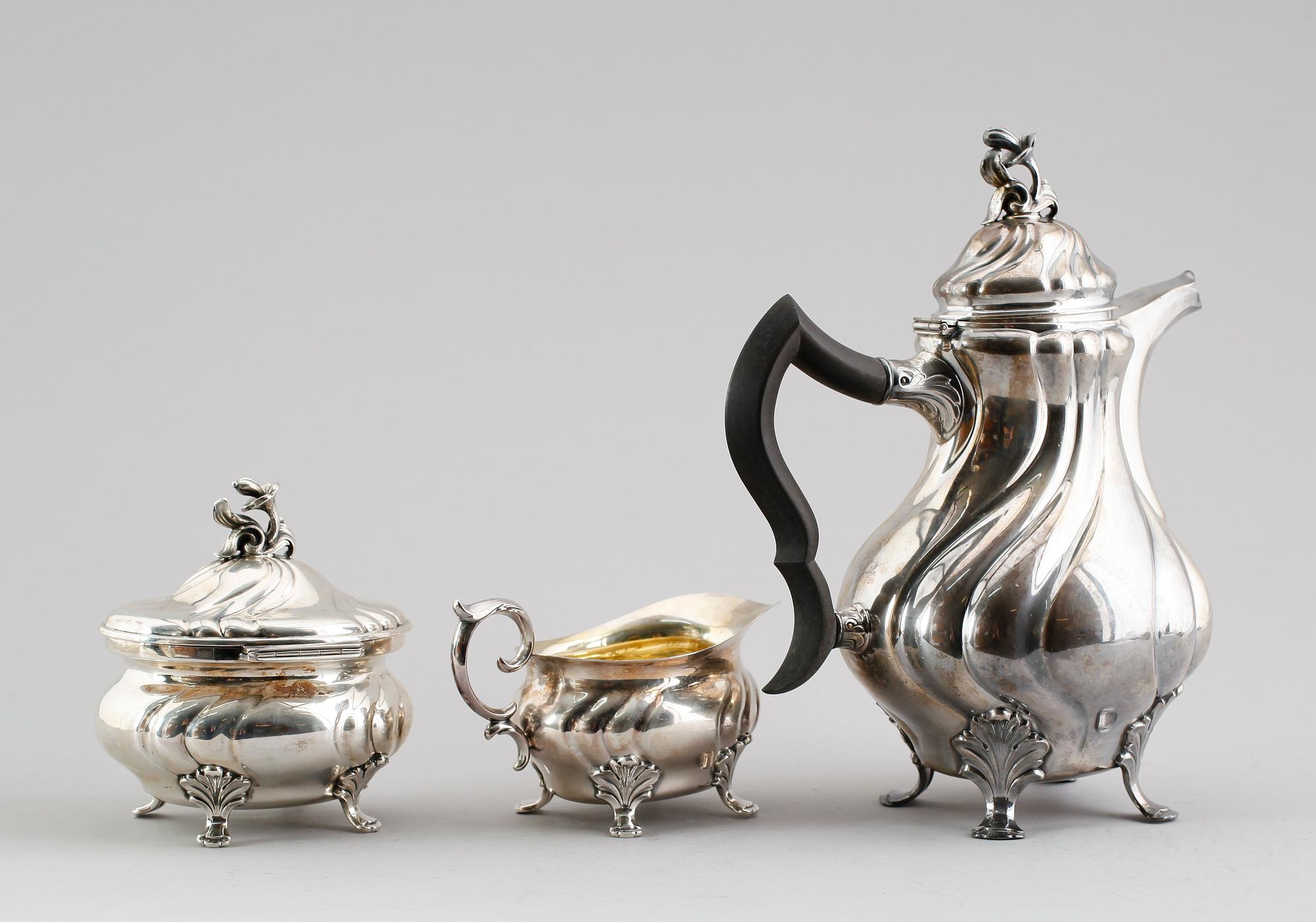 KAFFESERVIS, 3 delar, silver, CG Hallberg, Stockholm 1946. Vikt ca 1261 gram.