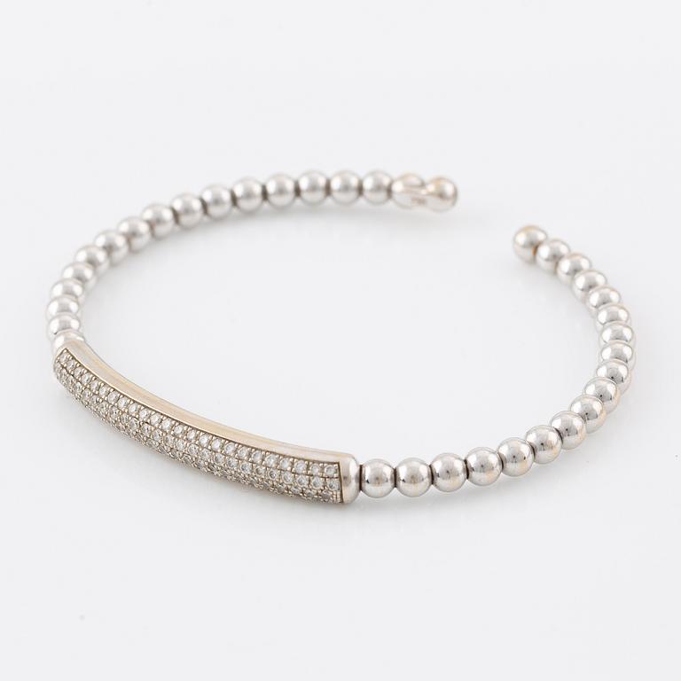 Bracelet, Poniros, 18K white gold with brilliant-cut diamonds.