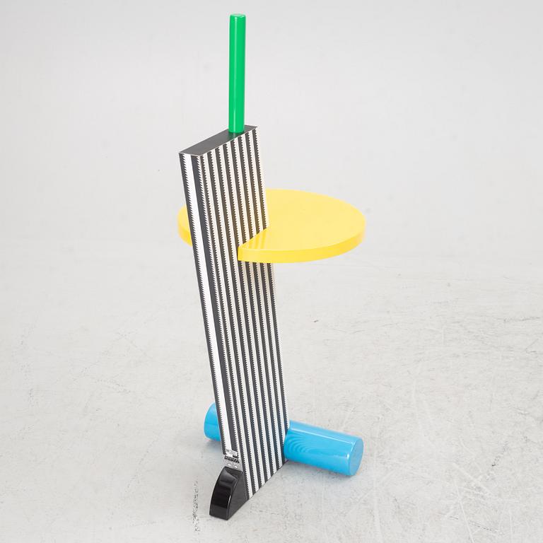 Michele De Lucchi, side table, "Flamingo", Memphis, Milano.