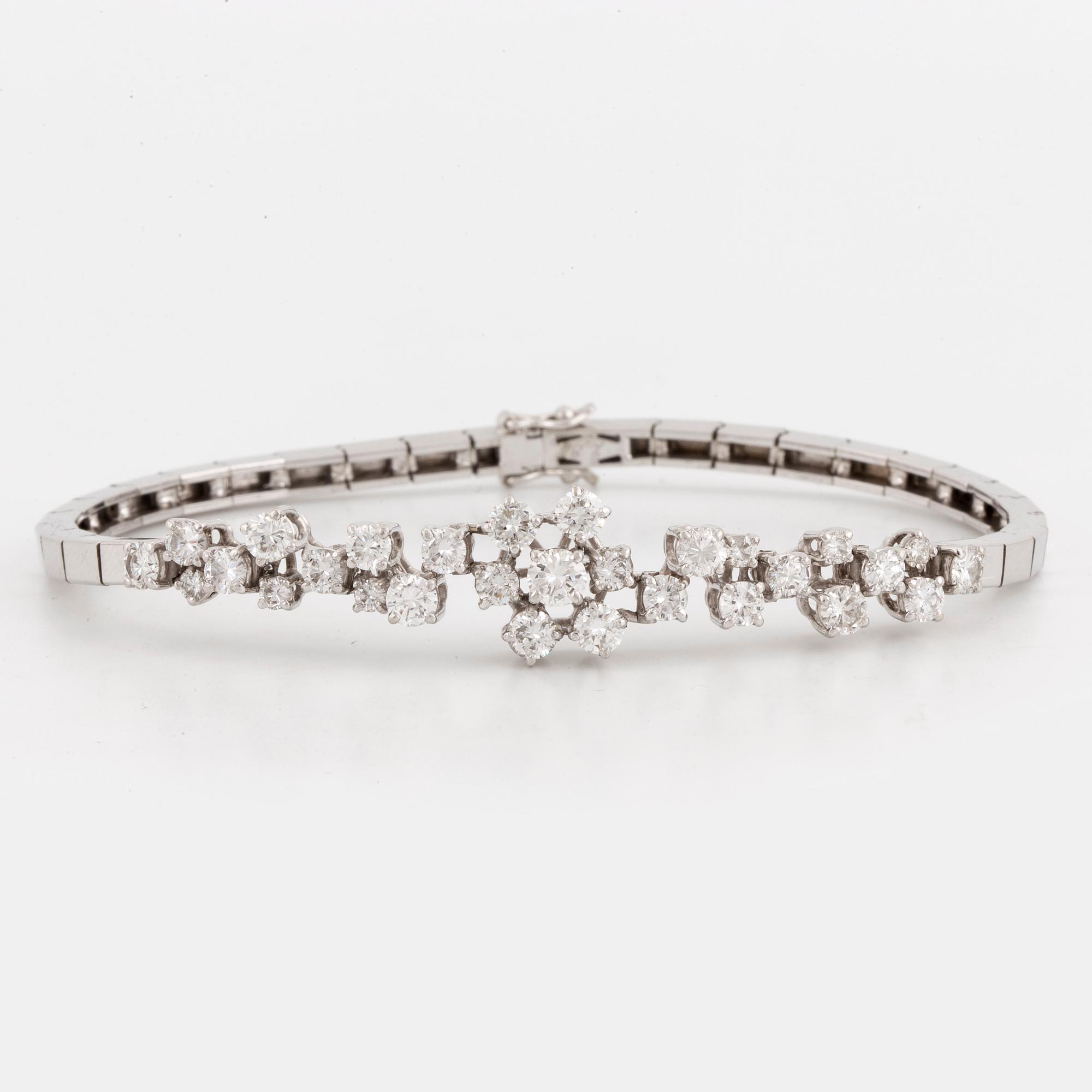 ARMBAND, med briljantslipade diamanter.