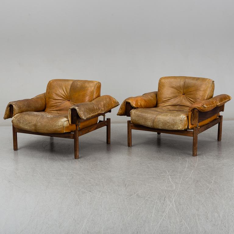 PERCIVAL LAFER, a pair of leather and rosewood easy chairs, MP Lafer, Brasil, 1960/70s.