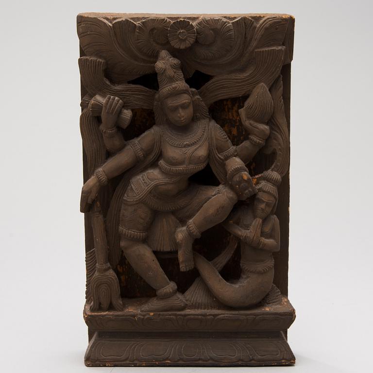 AN INDIAN GODDESS SCULPTURE (possibly Lakshmi), wooden.