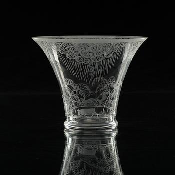An Edward Hald engraved glass bowl by Orrefors 1960.