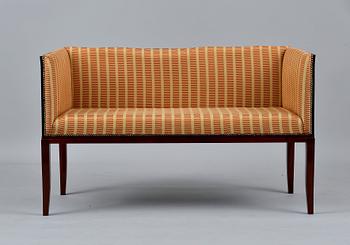 Eliel Saarinen, A FIVE PIECE SET OF FURNITURE.