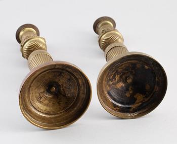 LJUSSTAKAR, 1 par, brons, senempire, 1800-talets första hälft.