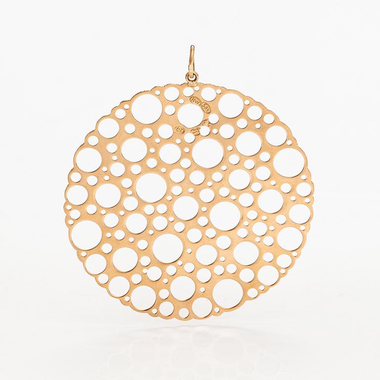 Liisa Vitali, A 14K gold pendant "Pitsi". Westerback, Helsinki 1971.