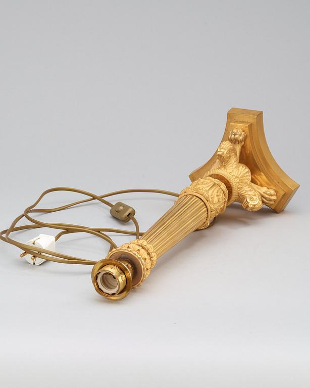 LAMPFOT. Frankrike, 1800-talets början. Empire.