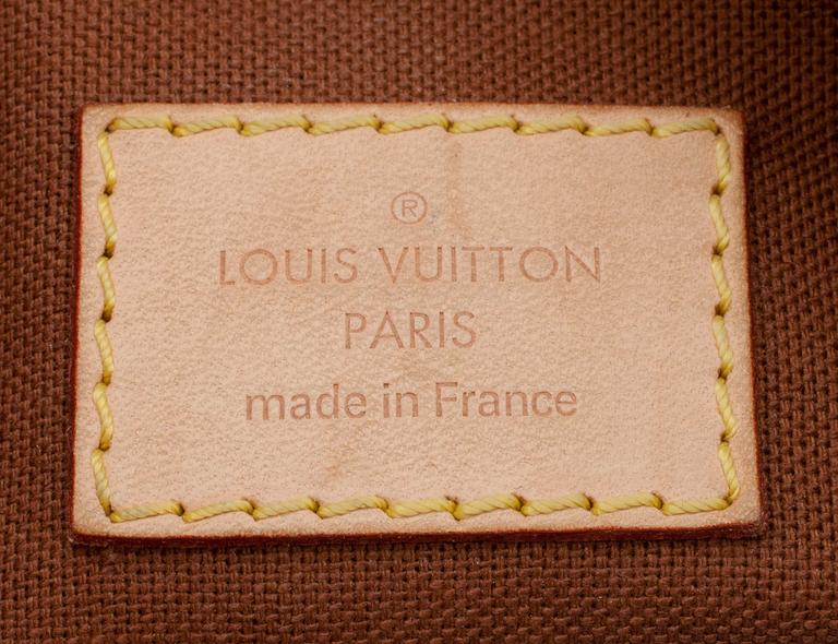 VÄSKA, "Pochette Bosphore", Louis Vuitton.