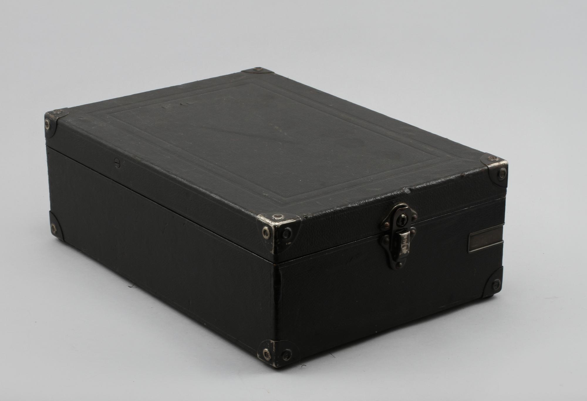 RESEGRAMMOFON, His Masters Voice, Tyskland, 1900-talets första hälft.
