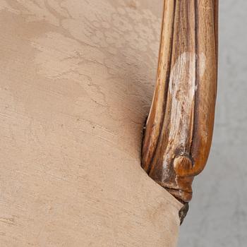 Karmstolar, ett par, rokokostil, 1900-talets första hälft.