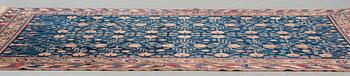 A carpet, a semi-antique Khotan, Xinjiang, China, ca 287-290,5 x 154-156 cm.