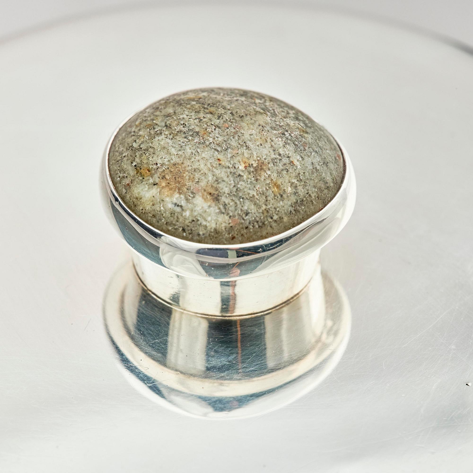 Lennart Larsson Guld AB, a Swedish silver butter box with lid and tray, Jönköping 1974.