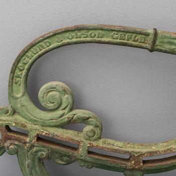 SOFFGAVLAR, ett par, gjutjärn, Skoglund & Olson Gefle, omkring år 1900.