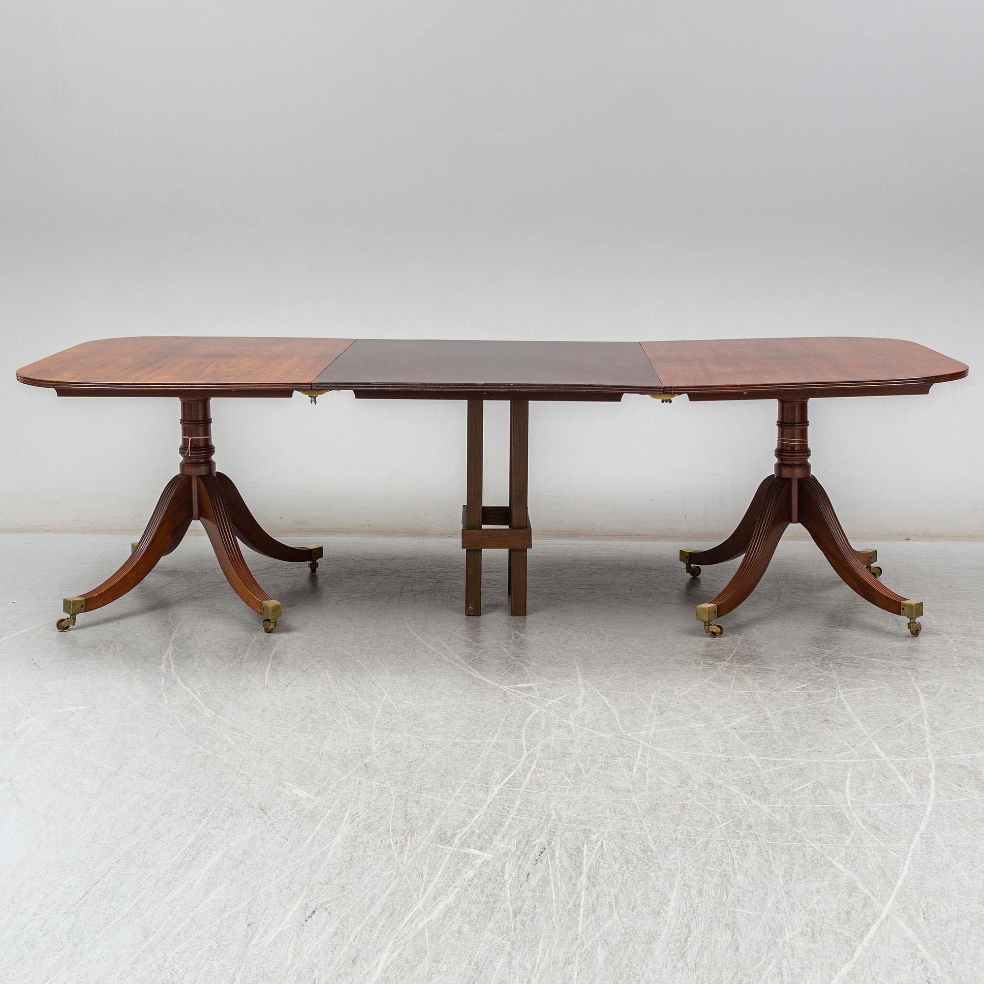 A Regency-style dinner table, second half of the 20th century.