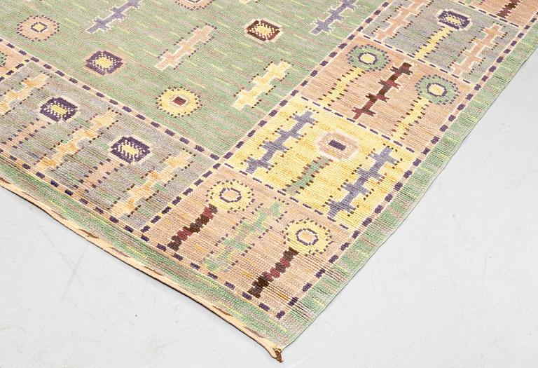 Märta Måås-Fjetterström, matto, "Älgö", knotted pile, ca 338 x 236,5-239,5 cm, signed MMF.