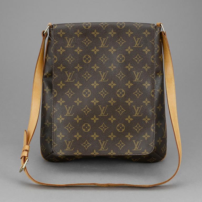 VÄSKA, "Musette", Louis Vuitton, 2002.