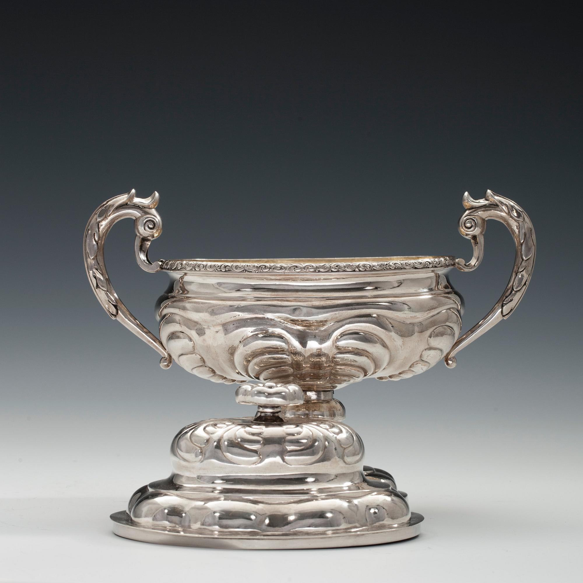 A SUGAR BOWL, 13L silver. G.E. Dehio Tallinn 1810-57. Height 20 cm. Weight 627 g.