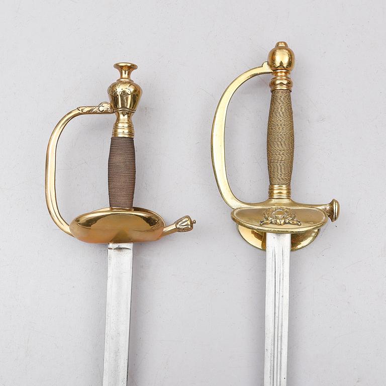VÄRJOR, 2 st, bl a E Bidal, sannolikt Frankrike, en märkt E Bidal, 1800-/1900-tal.