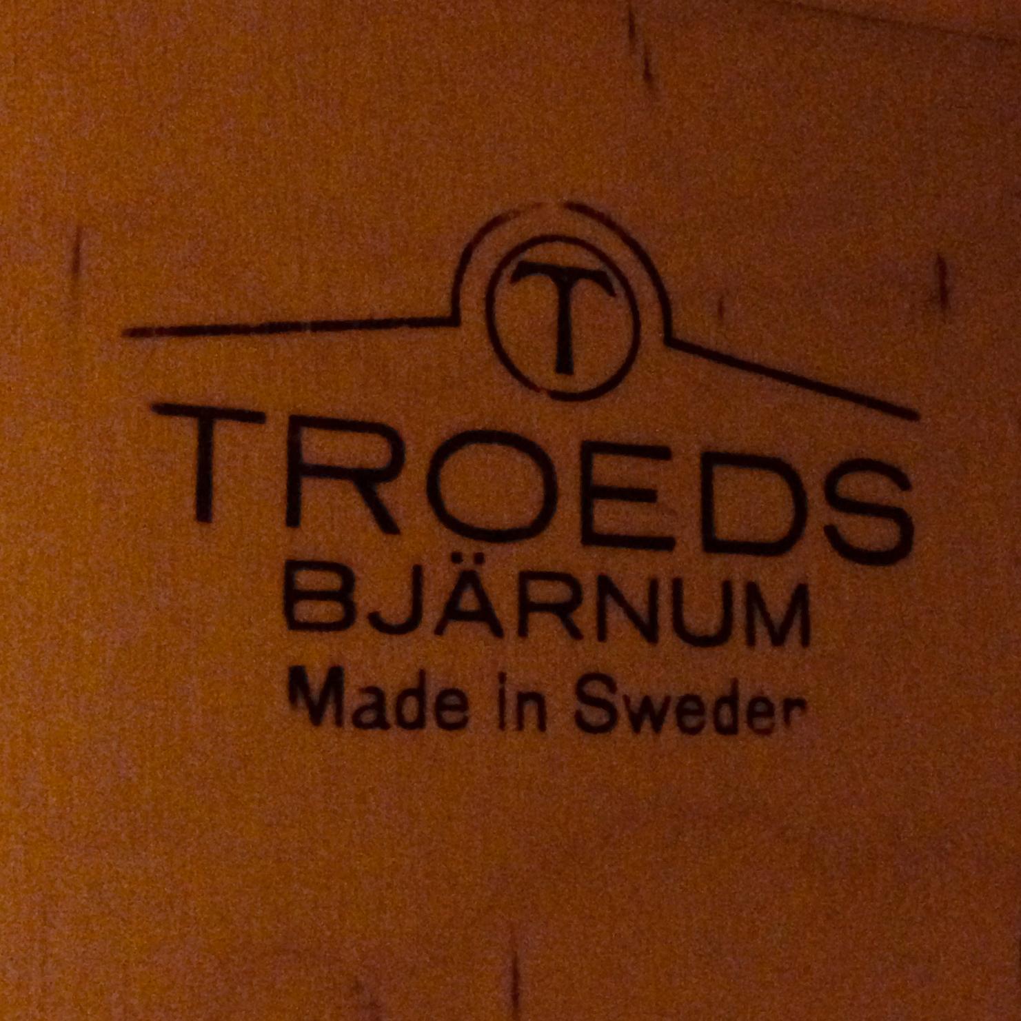SIDEBOARD, Troeds, 1900-talets andra hälft.