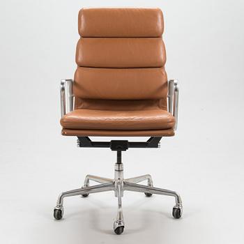 Charles & Ray Eames, Office chair, EA 219/ Soft Pad, Herman Miller, 1980s. Design year 1969.