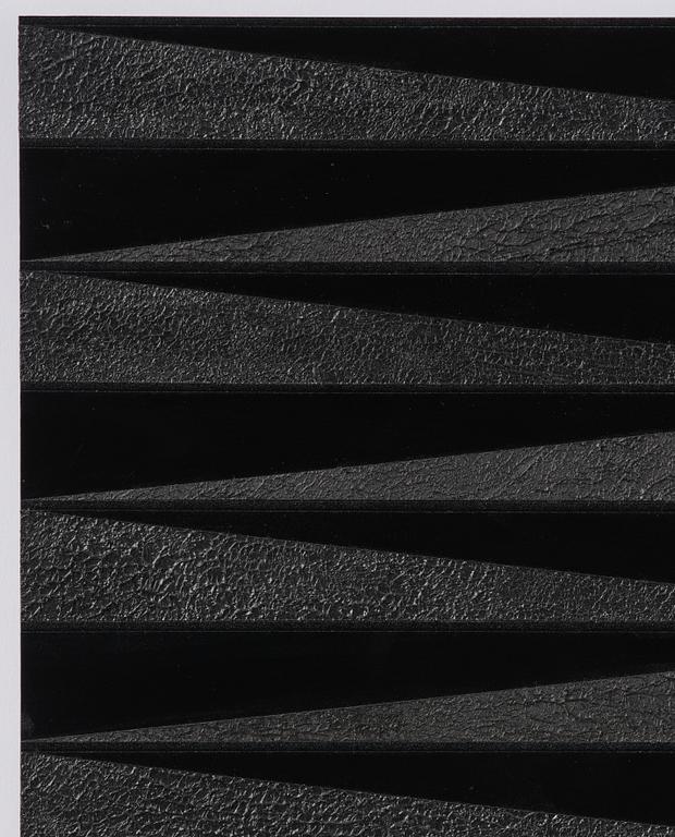 Anders Sletvold Moe, "Black Letters".